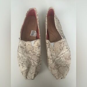 Toms Flats Slip-on shoes Size 7